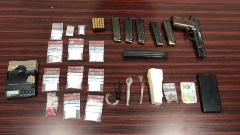 يروّج مخدّرات من أنواع خطيرة... وقوى الأمن بالمرصاد