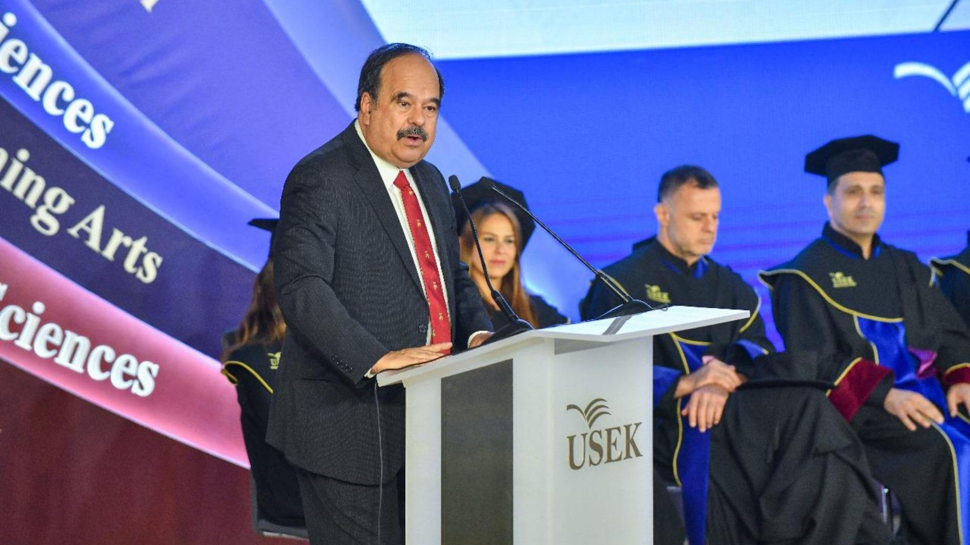 جامعة الروح القدس – الكسليك تحتفل بتخريج دفعة "Class of EverRise" للعام 2025