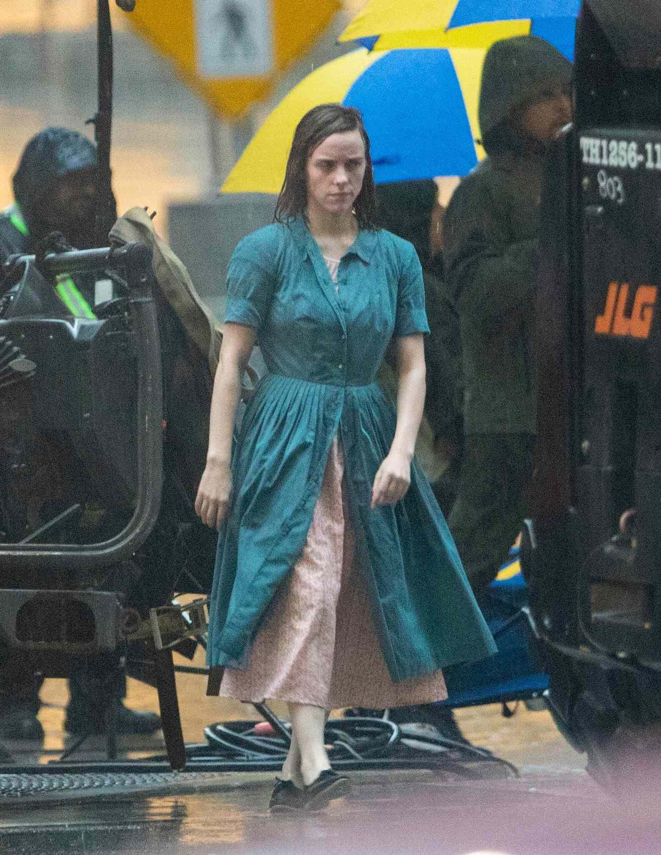 بيلي آيليش بإطلالة خمسينية مختلفة كليًا في فيلم  The Bell Jar