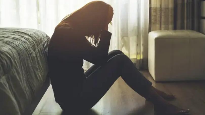 "التنفيس عن الهموم"... متى يُفيد الصحة؟