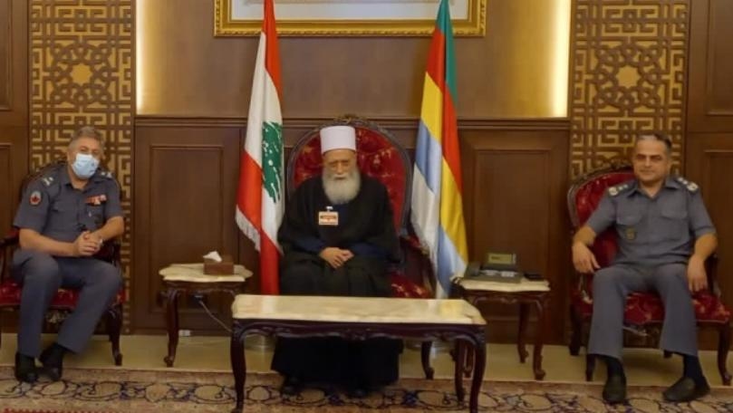 شيخ العقل التقى وفداً أمنيًّا ودعا للالتفاف حول الجيش