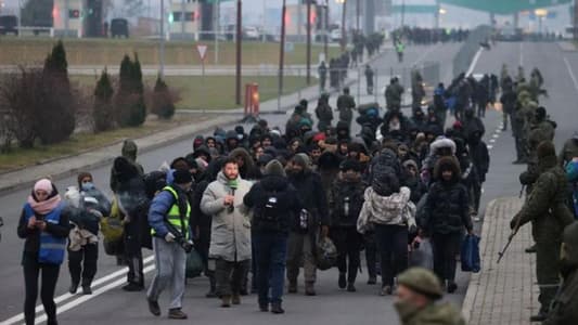 Poland turns water cannon on migrants, crisis stokes East-West tension