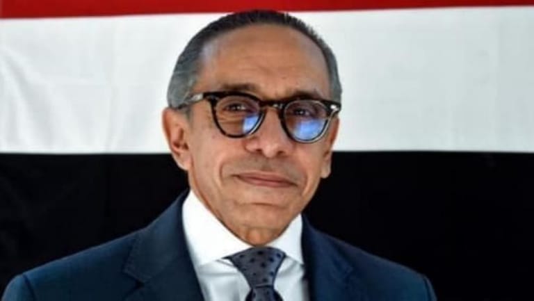 Egyptian Ambassador Alaa Moussa just arrived at Bnachii