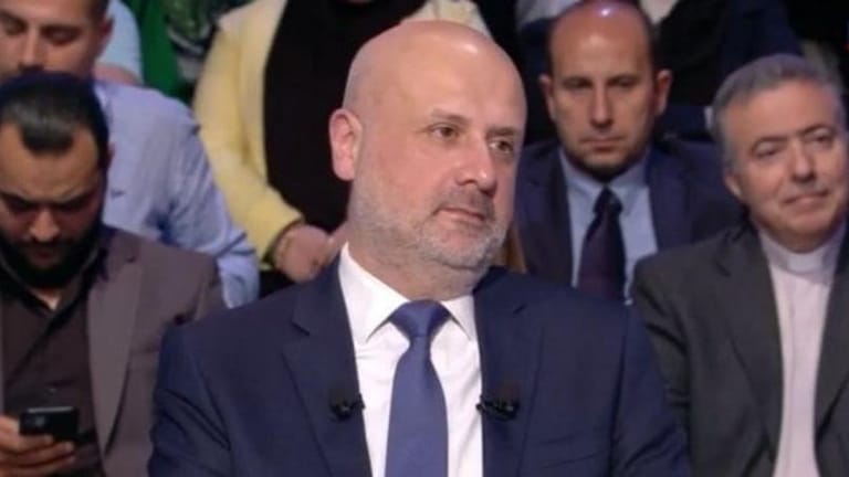 مولوي لـmtv: يجب تعيين حاكم لمصرف لبنان قبل انتخاب رئيس للجمهوريّة ووفق القانون يستلم نائب الحاكم الأول مهام الحاكم بصرف النظر عن التجاذبات السياسيّة وعن رأي أيّ فريق