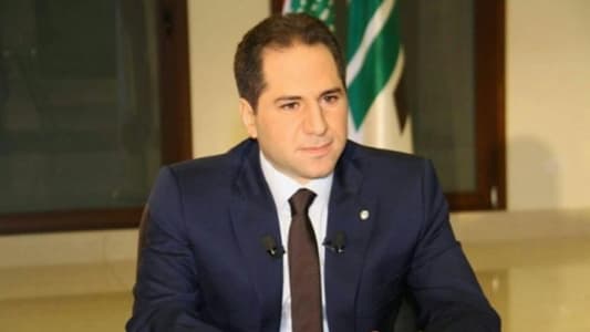 معلومات mtv: سامي الجميل أبلغ المطران بو نجم رفضه أي رئيس يؤمّن الغطاء لسلاح "حزب الله" كما رئيس "تقطيع مرحلة" لأن البلد لا يحتمل التسويف وتقطيع المراحل