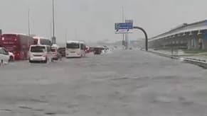 بالفيديو: أمطار غزيرة وسيول في الإمارات