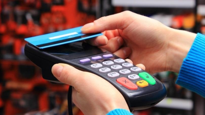 البطاقة التمويلية: 15 دولاراً للفرد