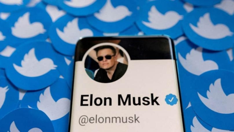 Elon Musk says 'still committed' to buying Twitter, hours after tweeting he was putting deal 'temporarily on hold'