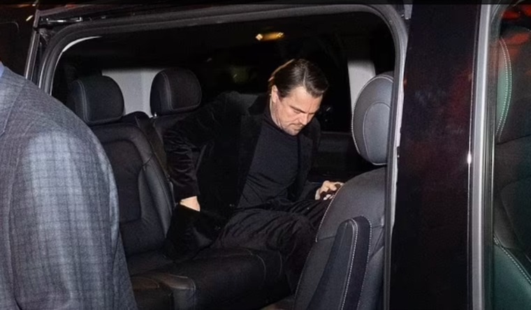 بالصور: ليوناردو دي كابريو في باريس مع صديقته الجديدة