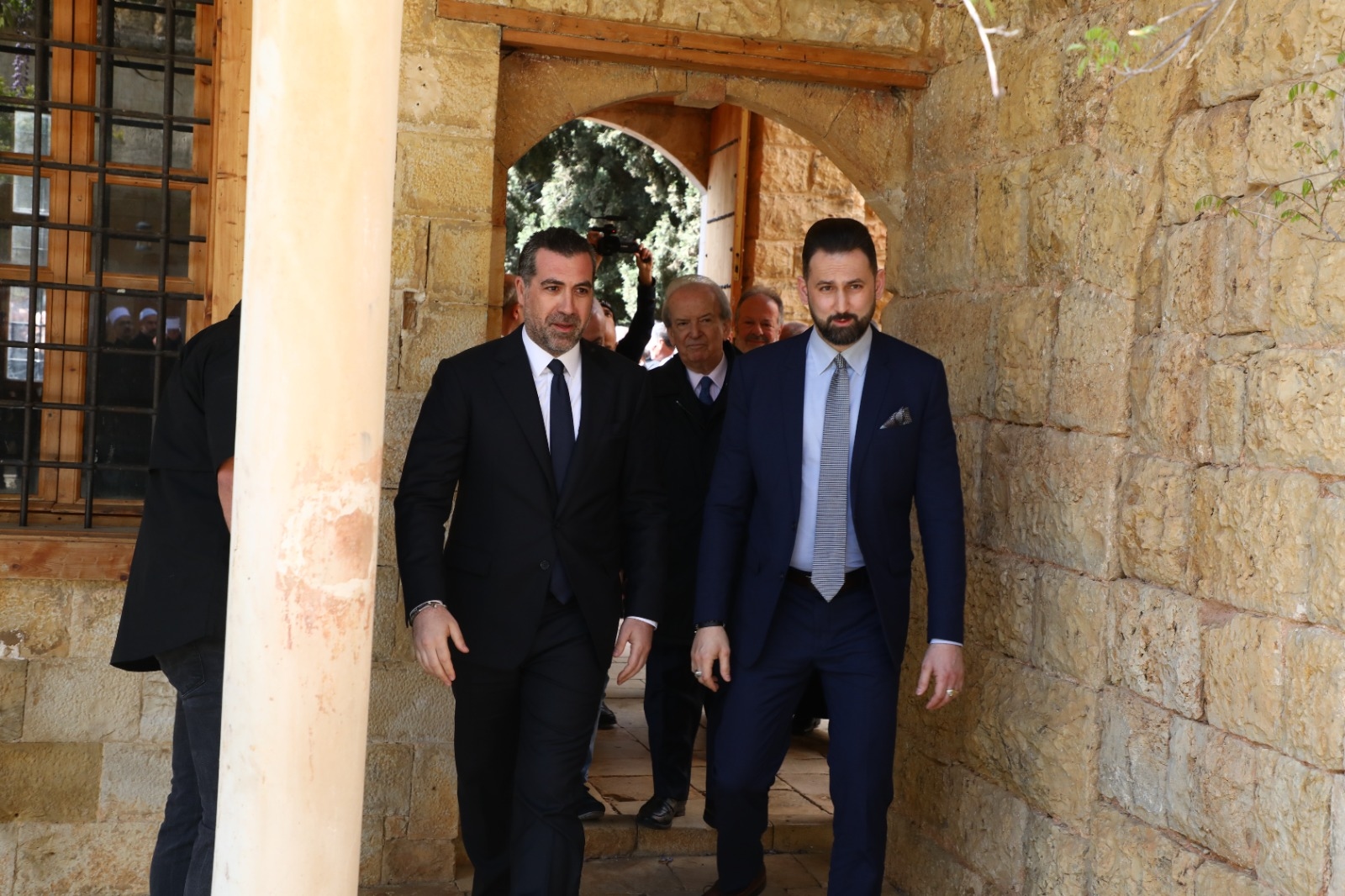 الجبل يعزي بفؤاد السعد في عين تراز