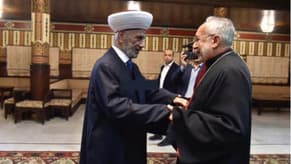Mufti Derian receives Armenian Patriarch Minassian