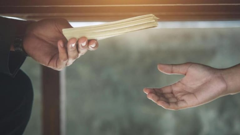 الرشاوى الانتخابيّة إلى ازدياد: كهرباء وبنزين... وأكثر!