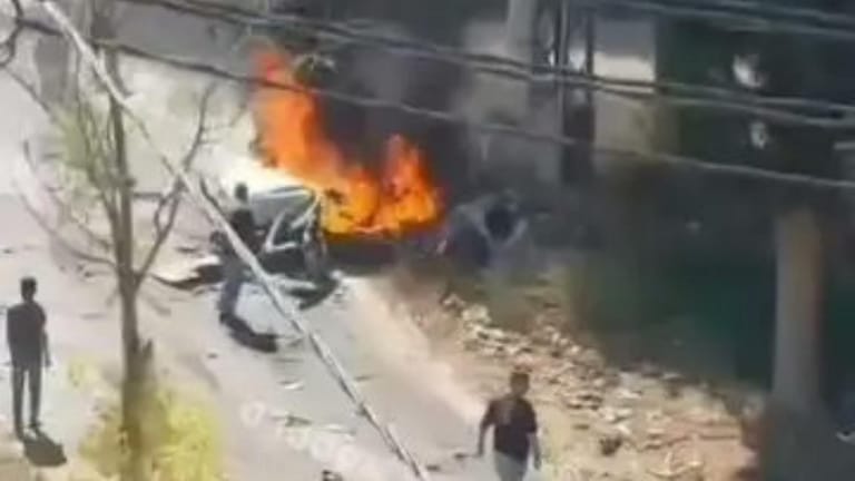 شهيد وجريحان في الغارة على سيارة في تول