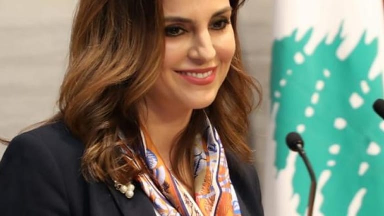 ماذا طلبت وزيرة الاعلام حول لقاح كورونا؟