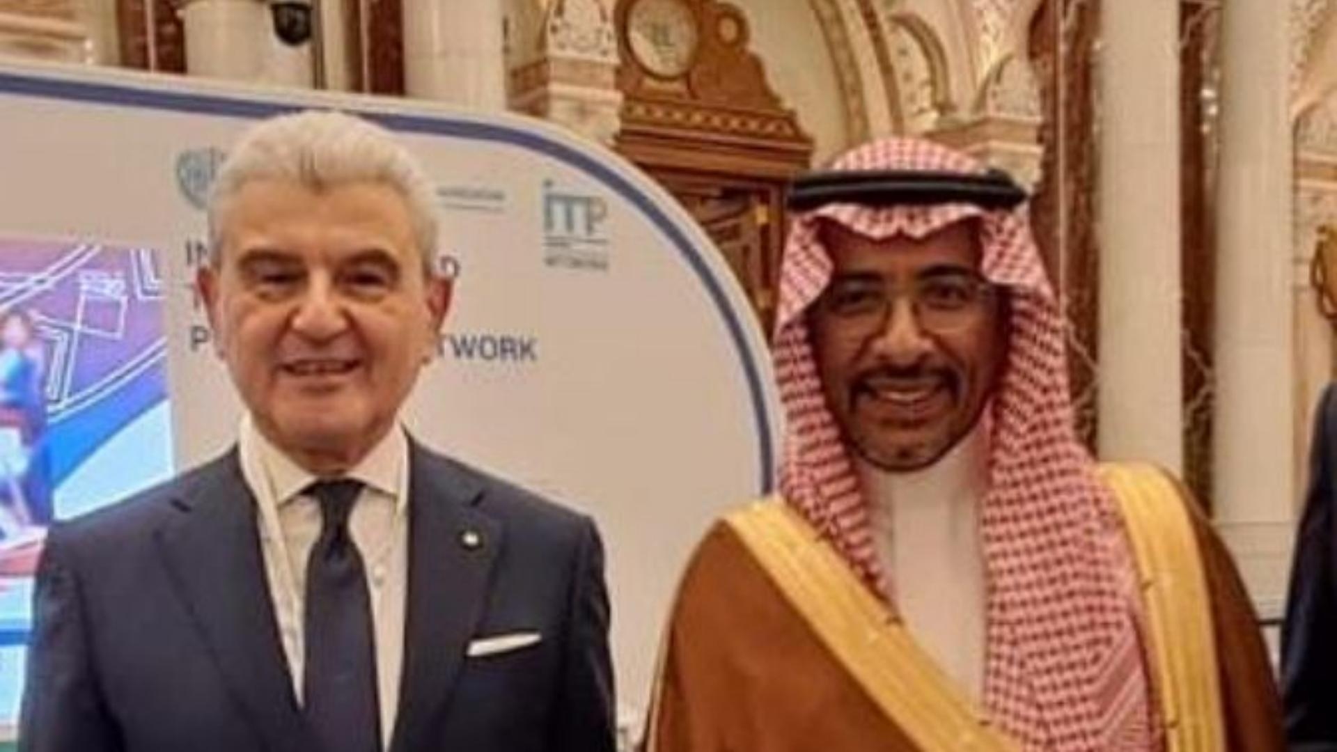 بالصور: وزيرا الصناعة اللبناني والسعودي توافقا على عمق العلاقات بين لبنان والمملكة