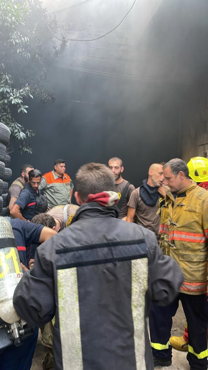 انتهاء عمليات الاطفاء والتبريد داخل معمل الألومنيوم في عمشيت