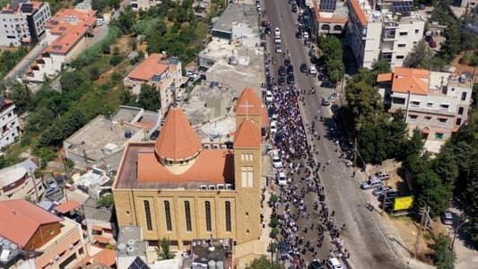 A drone targeted a car in the Kahaleh area of the Aley district