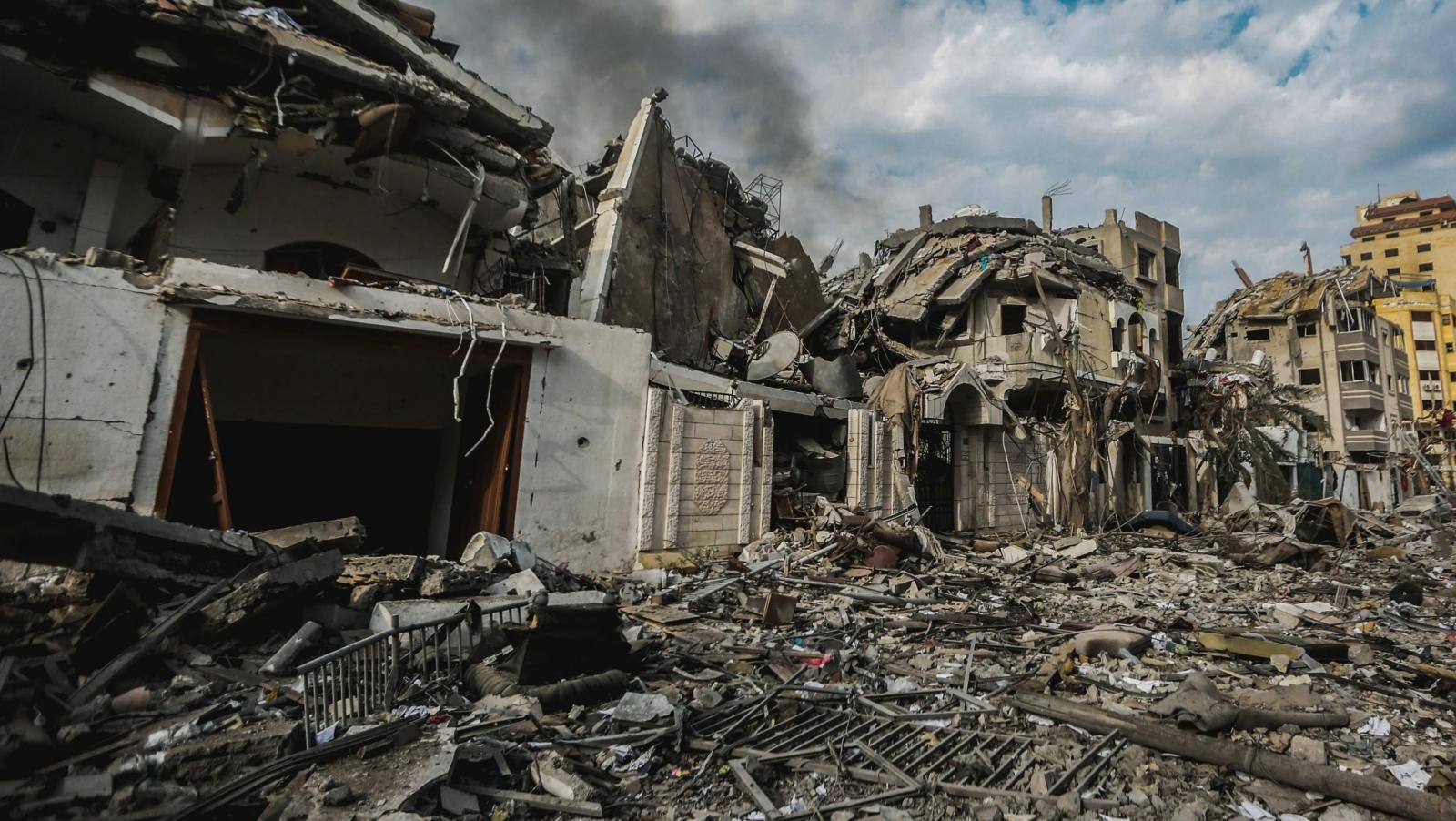 Internet, phone services completely cut off in Gaza after Israeli strikes