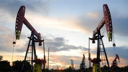 أسعار النفط تتحرّك في نطاق ضيّق