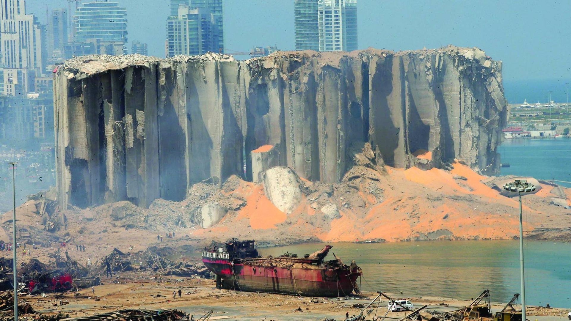 إهراءات المرفأ... خطة لحماية الأمن الغذائي وذاكرة الانفجار