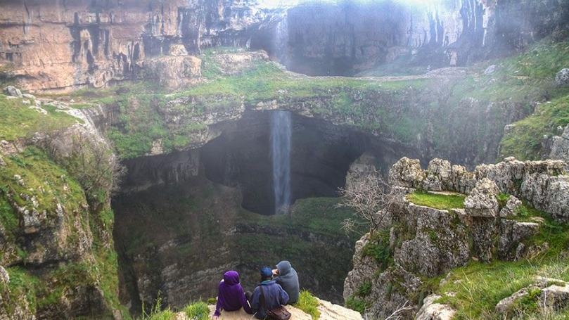 في تنورين: شلال من الأجمل عالميا.. ومغامرات تصل إلى النجوم!