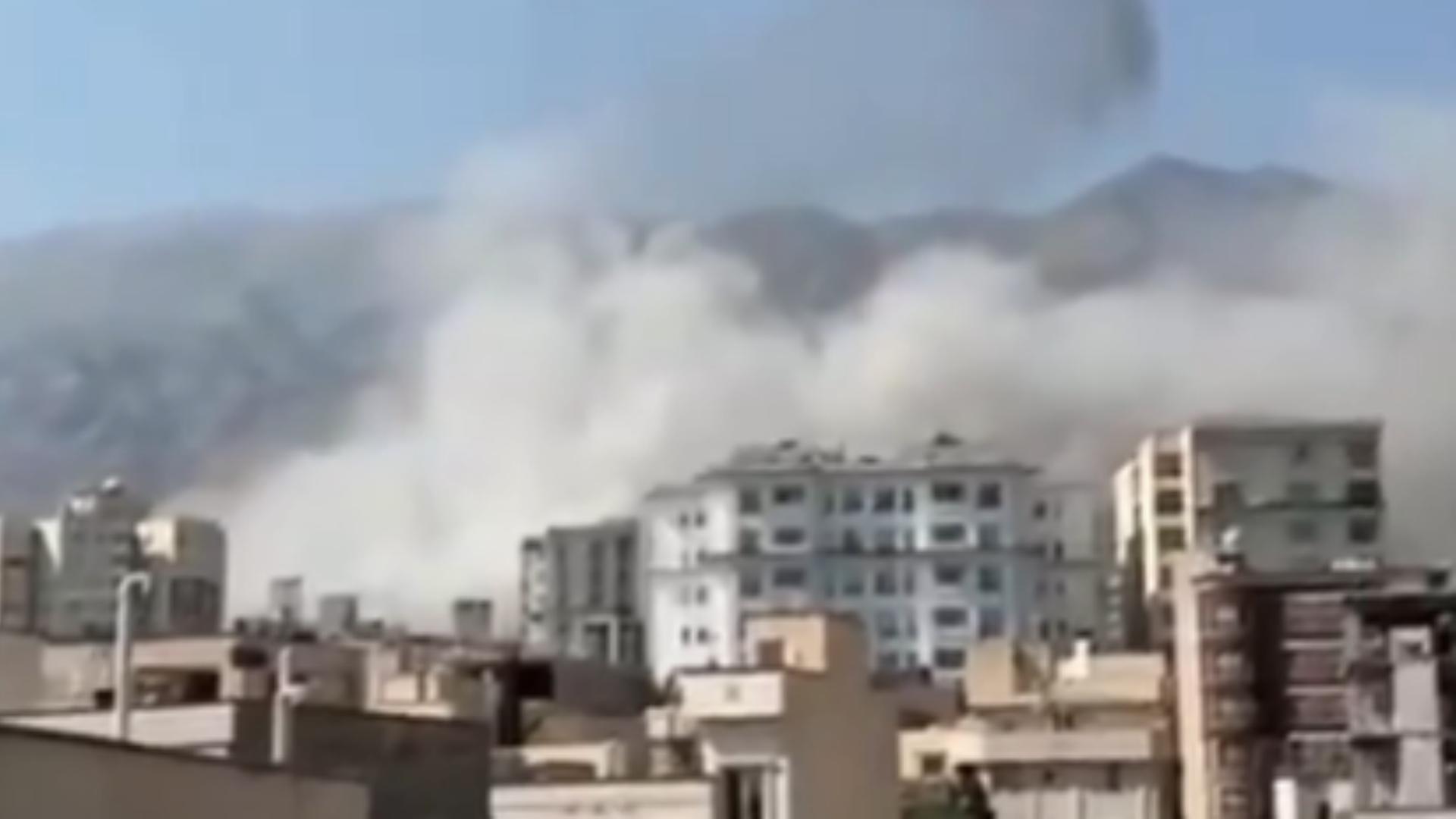 وسائل إعلام إيرانية: انفجار ضخم حول مطار مهر آباد