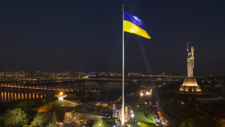 الرئاسة الأوكرانية: نعتقد أن بريطانيا ستكون أول دولة ترفع الحظر عن توريد المقاتلات لنا