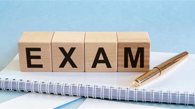 شحّ الطوابع يؤخر طلبات الترشيح للامتحانات