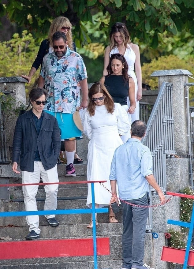 قبيل عرض فيلمه في فينيسيا... مشاهير هوليوود في ضيافة عائلة جورج كلوني في إيطاليا!