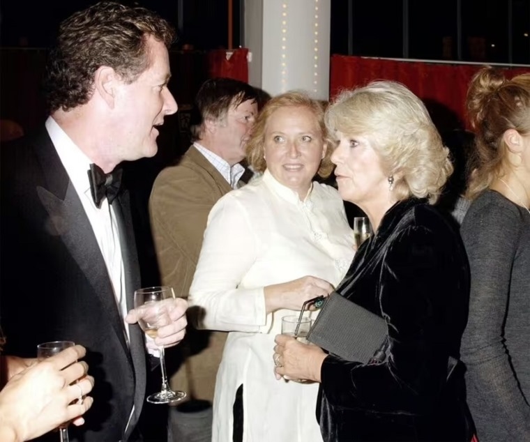 بيرس مورغان يرد على شائعات علاقته مع الملكة