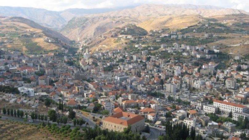 الكهرباء تُضيّق الخناق على الزحليين... عودة إلى زمن البطاريات