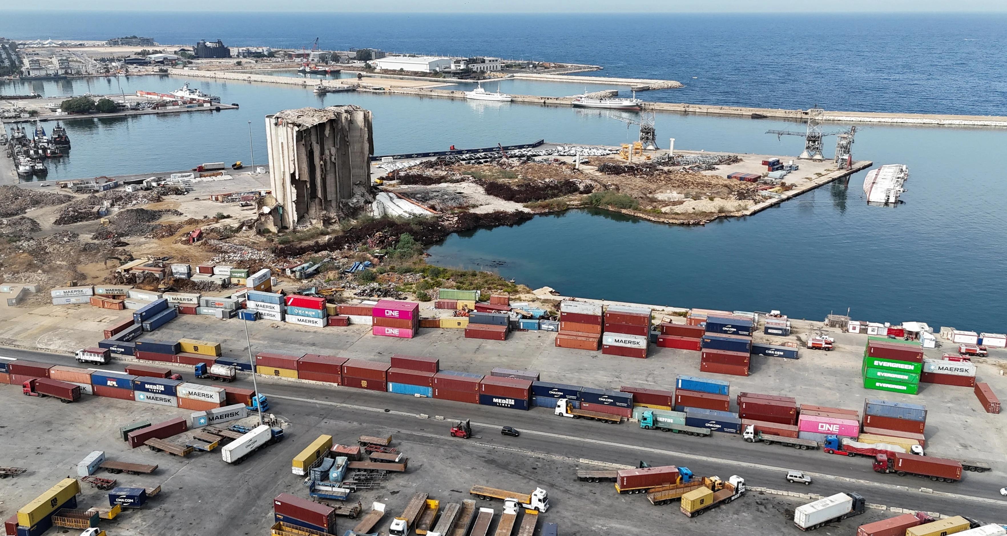 مرفأ بيروت يستعيد موقعه الوطني والإقليمي