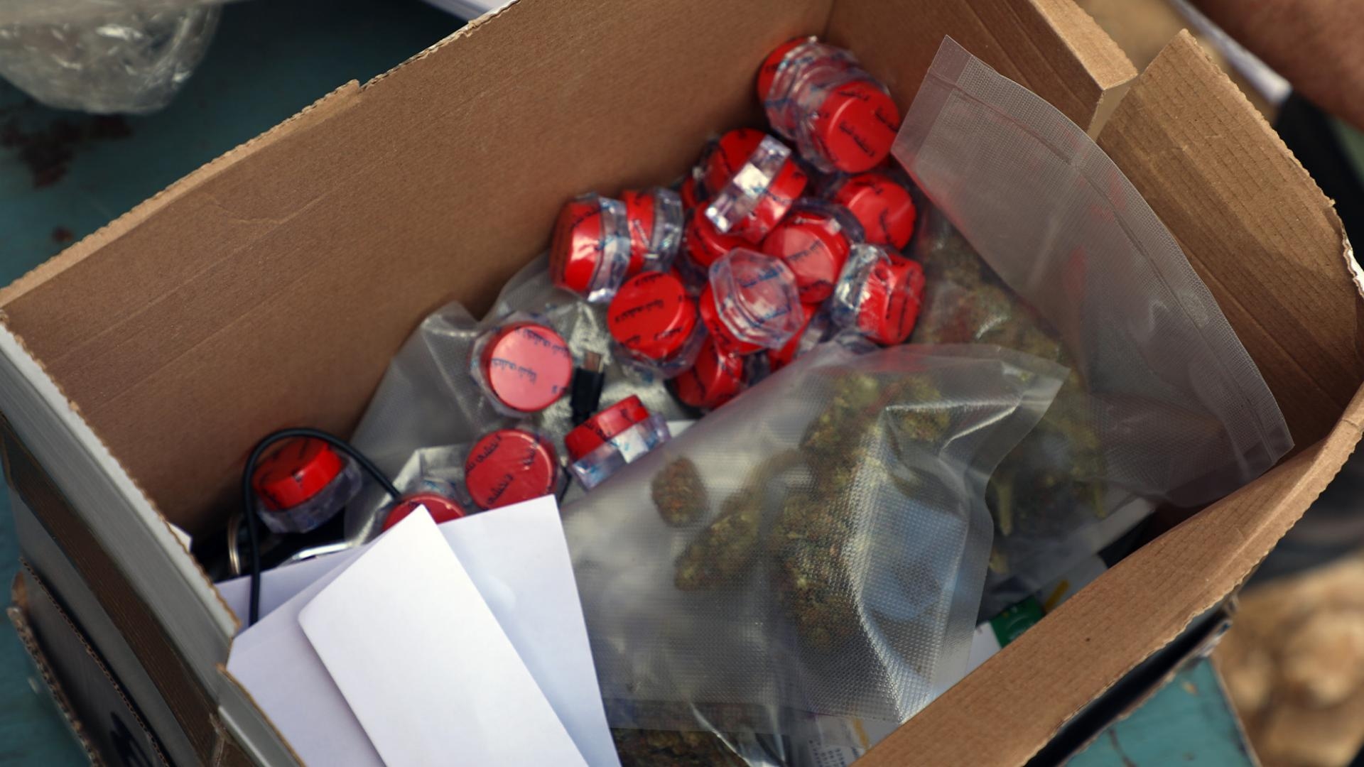 بالصّور: كميّات كبيرة من المخدّرات في جبل لبنان!