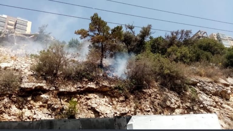 إخماد حريق في انطلياس