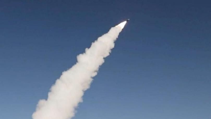 Houthis: We targeted Tel Aviv's airport with a ballistic missile