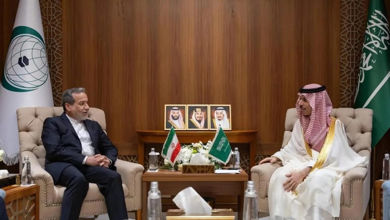 Saudi and Iranian foreign ministers meet in Mecca