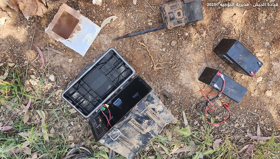 بالصور: في الجنوب... جهاز تجسّس مزوّد بآلة تصوير