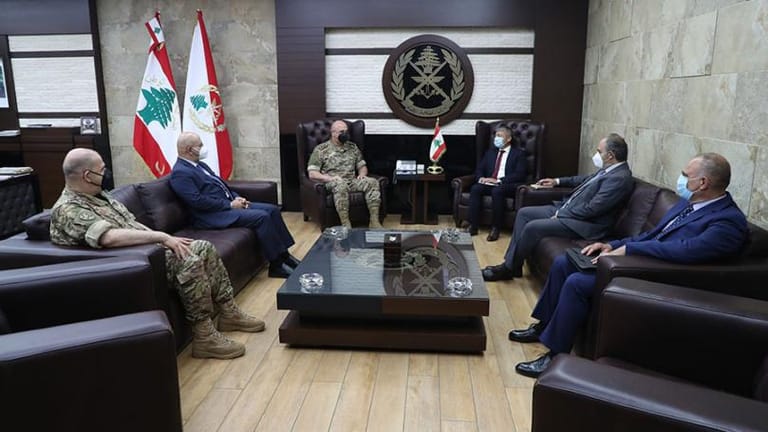 قائد الجيش استقبل وفداً من المفوضية العليا لحقوق اللاجئين