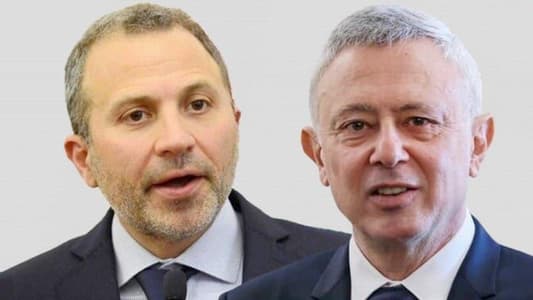 Bassil and Frangieh Shake Hands and Chat