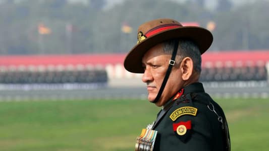 Helicopter crashes with India military chief on board