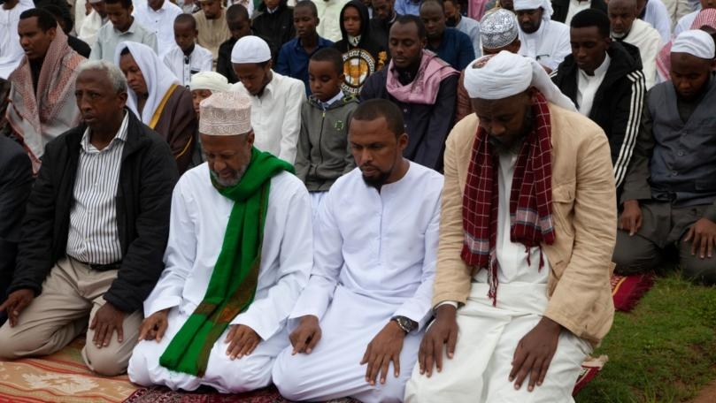 Photos: Muslims Around the World Celebrate Eid al-Fitr 2022