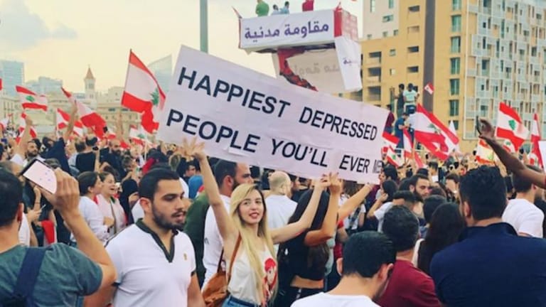"رهاب السعادة".. مرضٌ نفسيّ يزيد أزمات اللبنانيين