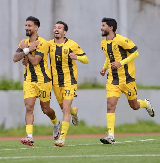 Al-Ahed continues its impressive performances, defeating Sagesse 3-1 in the Lebanese Football Championship