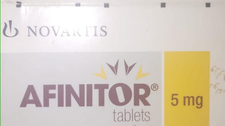 بالصّور: طفلة مصابة بالسرطان بحاجة لمساعدتكم