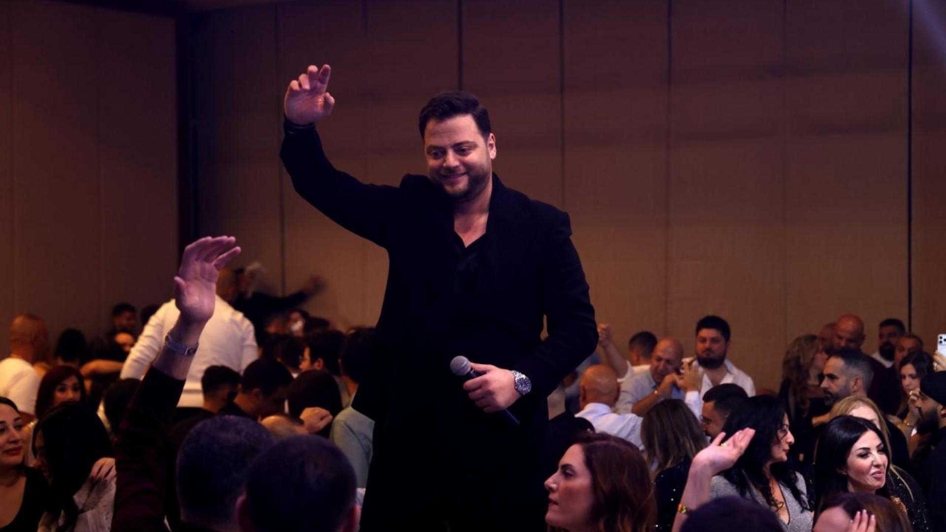 بالصور: عامر زيان يشعل أجواء ليلة رأس السنة في بيروت