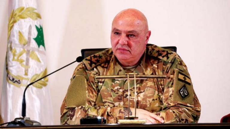 قائد الجيش يتقدّم رئاسيًّا.. هل يُعاد خلط الأوراق؟