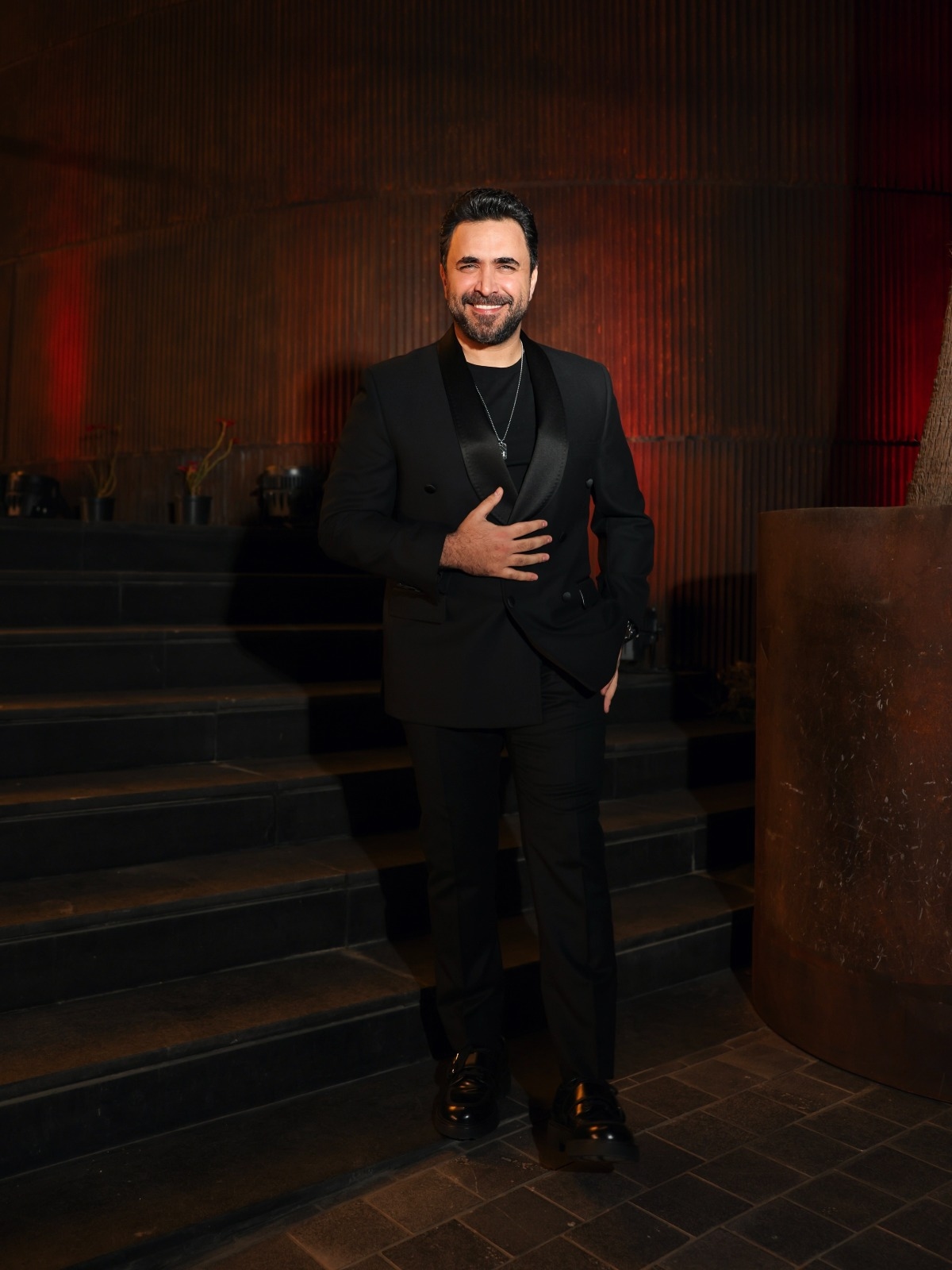 بيروت تضجّ فنًّا وحماسةً على وقع صوت وأجواء نادر الأتات