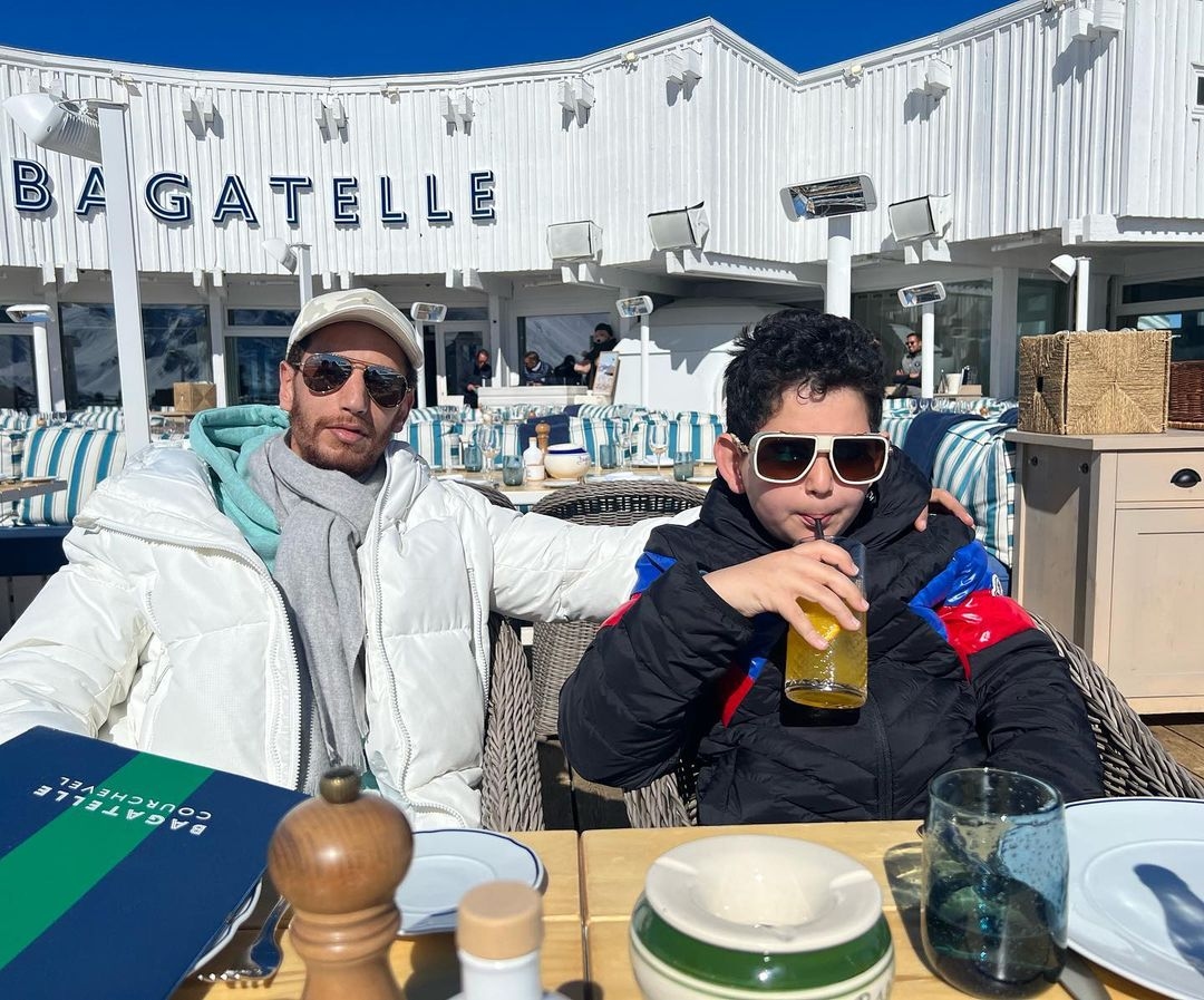 بالصور: نجلا أصالة في إجازة مع والدهما طارق العريان ونيكول سعفان