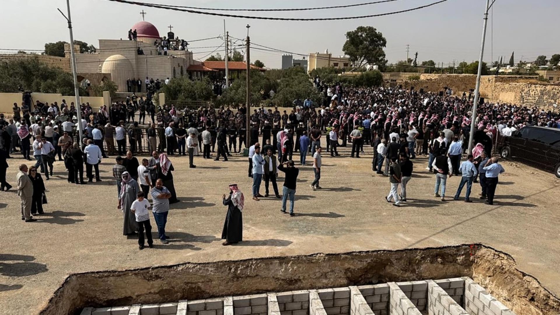 بالصّور: الأردن يودّع ضحايا هجوم الكنيسة