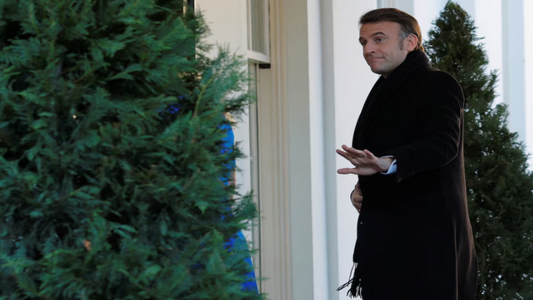 Macron Arrives at White House for Ukraine Talks with Trump